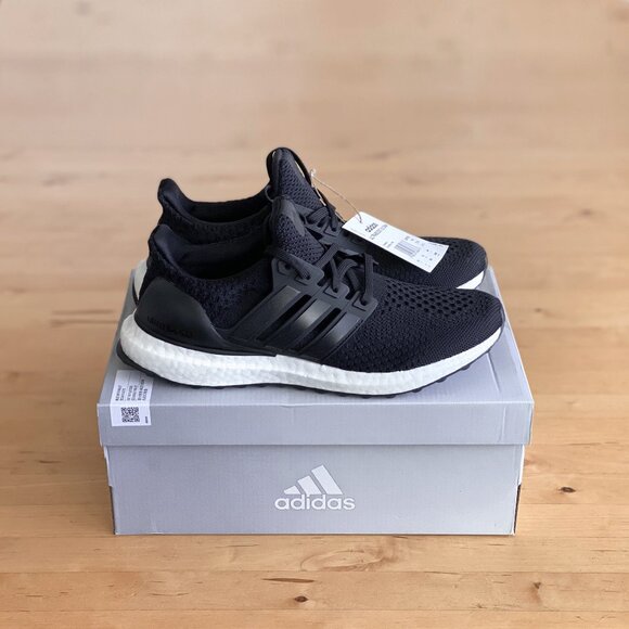 New Adidas Ultraboost 5.0 DNA size 7Y - Picture 1 of 10